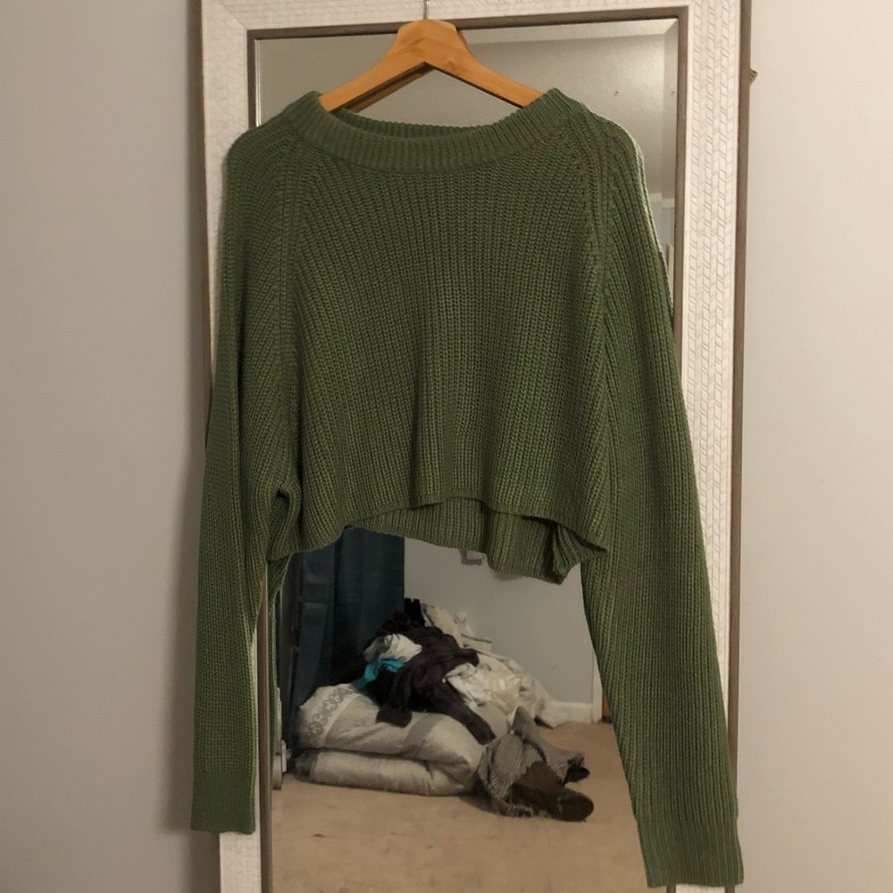 Green cropped sweater